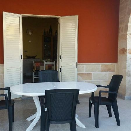 Casa Vacanza Via Lazio ตอร์เลลาปิลโล ภายนอก รูปภาพ