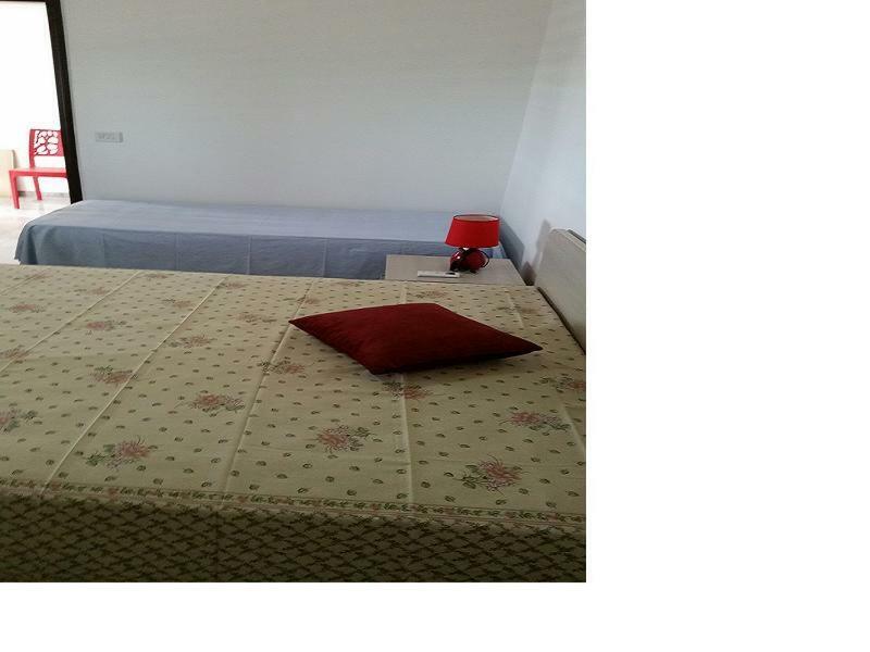 Casa Vacanza Via Lazio ตอร์เลลาปิลโล ภายนอก รูปภาพ