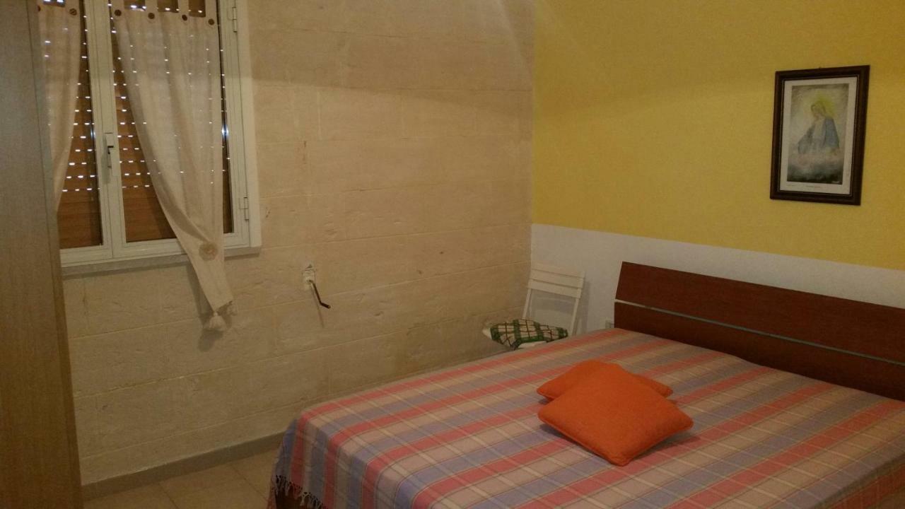 Casa Vacanza Via Lazio ตอร์เลลาปิลโล ภายนอก รูปภาพ